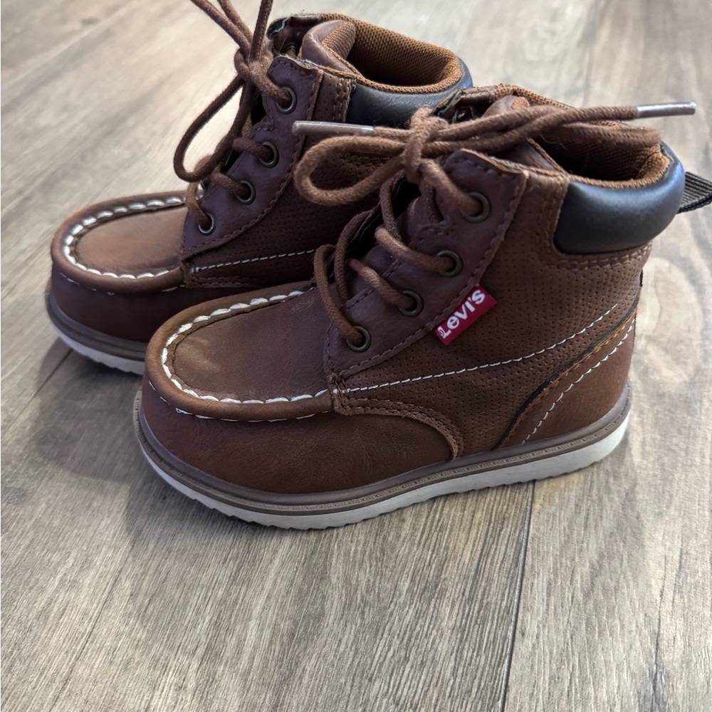Levi's Tan Kids Boots with Black Accents